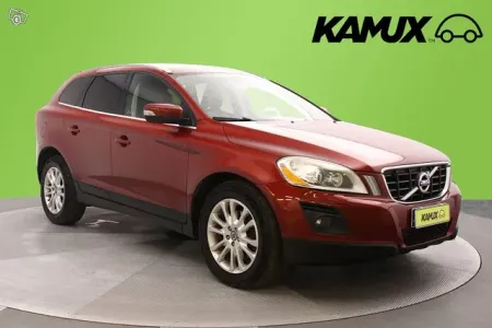 Volvo XC60 2,4D AWD Summum aut / Webasto / Koukku / Lohko / Nahat muistilla /